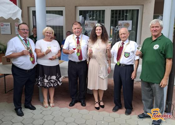 FOTO: Uspešen Praznik vina in perecov znova privabil množico obiskovalcev