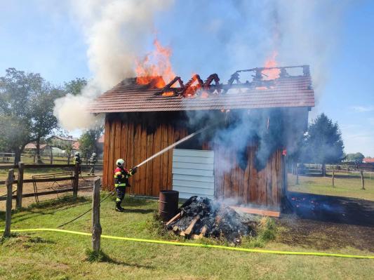 Ognjeni zublji, tatvine in nezakoniti prehodi – včerajšnji dan v Pomurju
