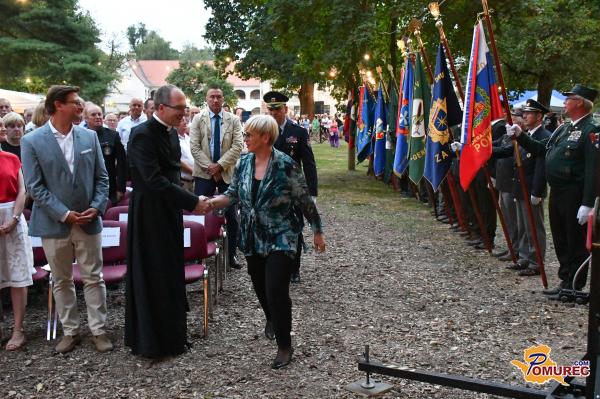 Slovenija obeležuje praznik združitve prekmurskih Slovencev z matico