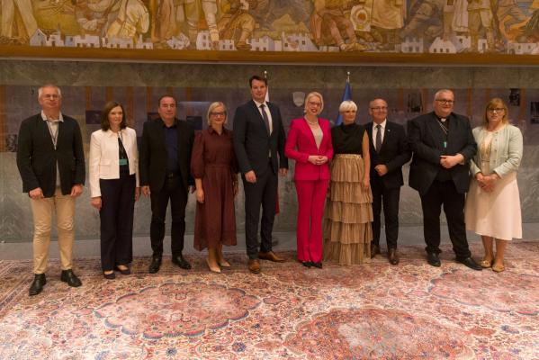 FOTO: Urška Klakočar Zupančič odprla razstavo o Jožefu Kleklu