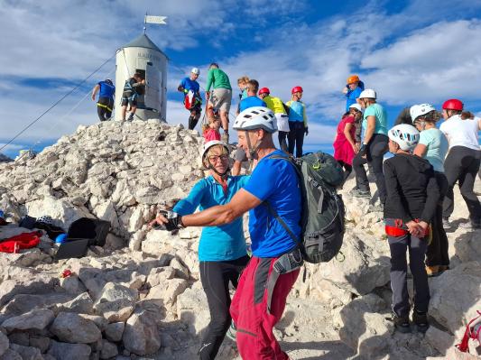 FOTO: Podali so se na vrh Slovenije