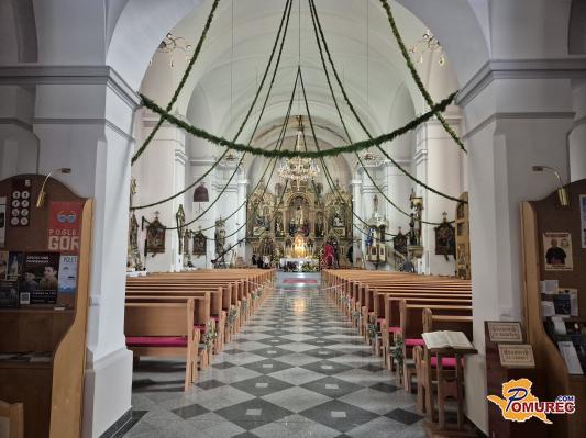 FOTO: Priprave v Črenšovcih pred zgodovinskim škofovskim posvečenjem