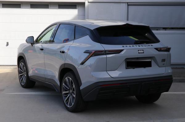 Na meji v Petišovcih Romunoma zasegli vozilo