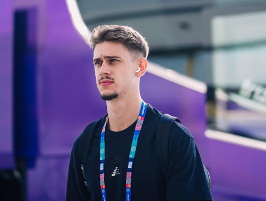 Ratnik blesti v Združenih arabskih emiratih