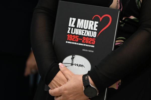 VIDEO: 100 let Mure – razstava v središču Murske Sobote obuja spomine