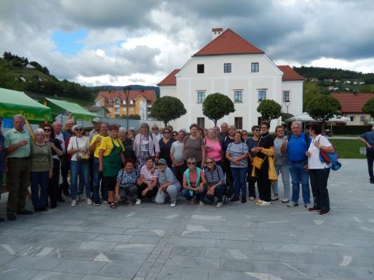 FOTO: Ljutomerski upokojenci na izletu v Rogatcu in Rogaški Slatini
