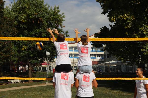 FOTO: Odbojkarski tabor v Lendavi privabil mlade športnike