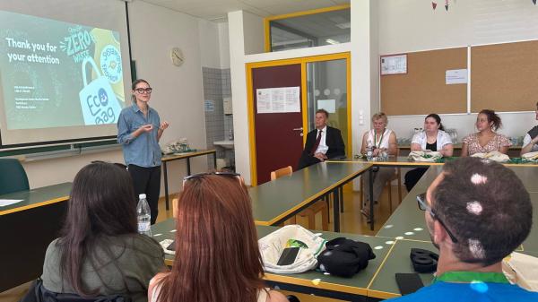 FOTO: Mladi iz Romunije, Češke in Slovenije združeni za trajnostni jutri