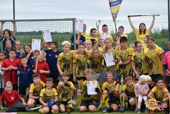FOTO: Hrvaški hokejisti iz Zagreba osvojili turnir v Tešanovcih