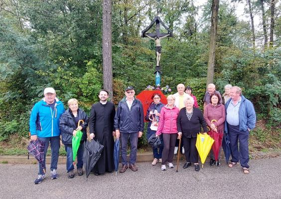FOTO: Blagoslov križa v »Lipju« kljub dežju