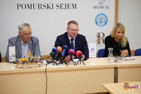 FOTO: 115 razstavljavcev, dinamične vaje in novosti na področju kibernetske varnosti