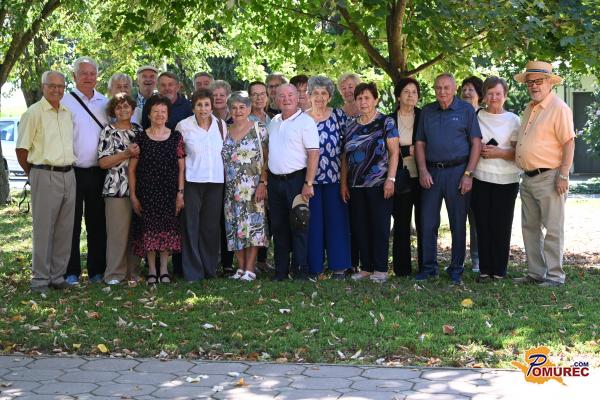 Skupnost nekdanjih učiteljev znova skupaj po šestih desetletjih