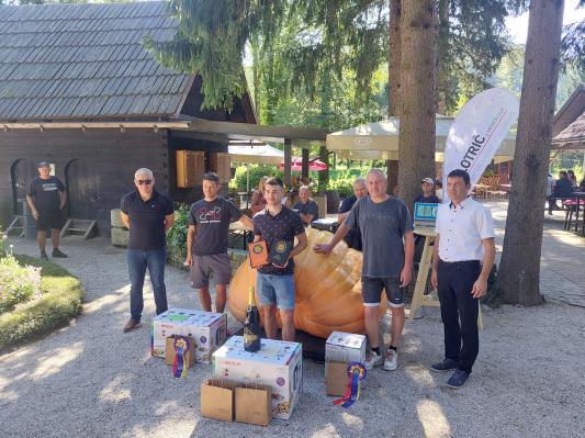 Koliko tehta najtežja buča v Sloveniji?