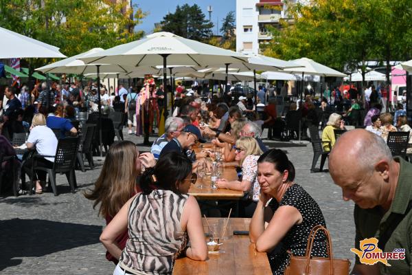 FOTO in VIDEO: Murska Sobota v znamenju prekmurske šunke in gibanice 