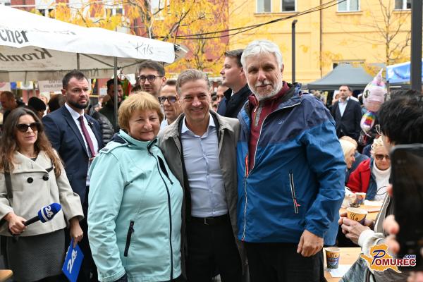 FOTO in VIDEO: Premier Golob obiskal Trezino senje v Murski Soboti