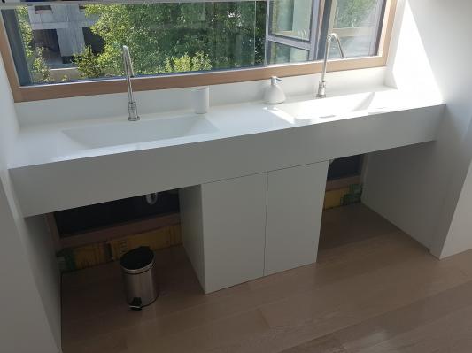 Toplina v kopalnici: kerrock kot popolna izbira za mrzla jutra