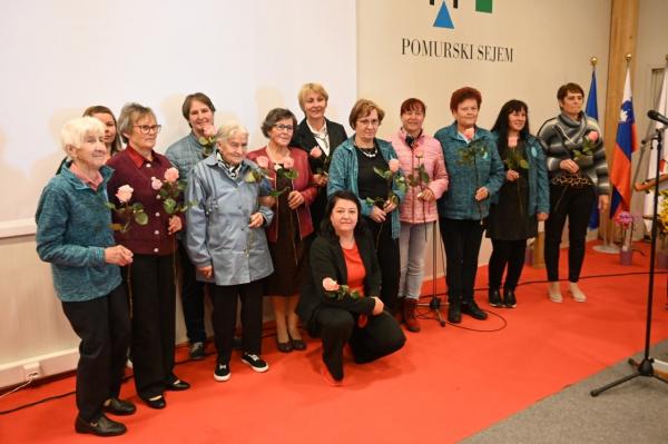 FOTO: Pet desetletij srčnosti in tradicije – praznik podeželskih žena Gornja Radgona