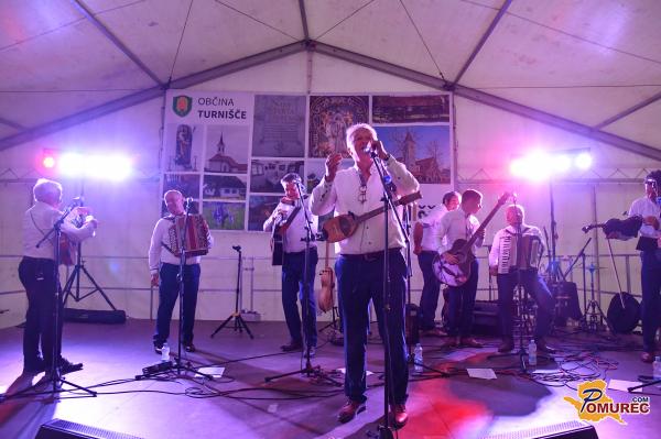 FOTO in VIDEO: Prifarski muzikanti navdušili obiskovalce Ferencovega v Turnišču