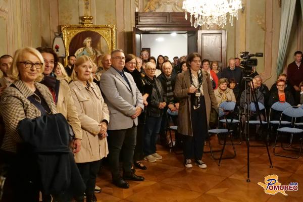 FOTO in VIDEO: Skrivnosti grajskih soban - Pomurski muzej razstavlja dediščino grofov Szapáry