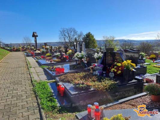 Pred dnevom spomina na mrtve: Pravila, ki jih na pokopališčih prepogosto pozabimo