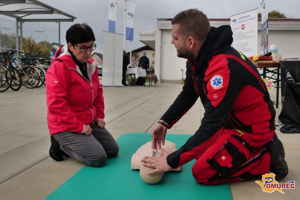 FOTO in VIDEO: Bi znali rešiti življenje? Tako preprosti so prvi koraki oživljanja