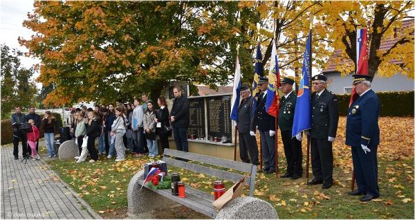 FOTO: Spomin na padle ob dnevu spomina na mrtve v Radencih