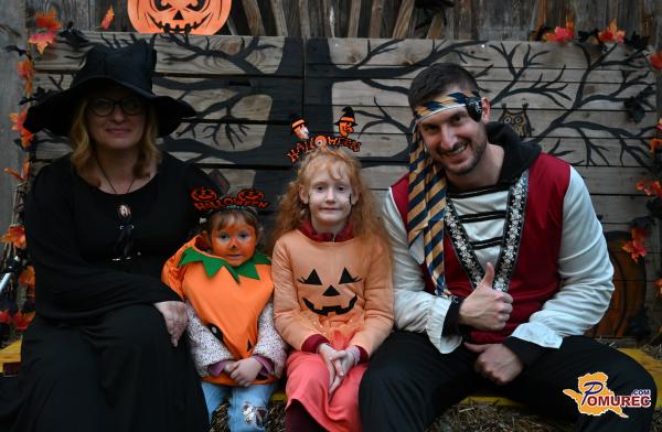 FOTO: Poslikani obrazi in maske napolnili Pečarovce