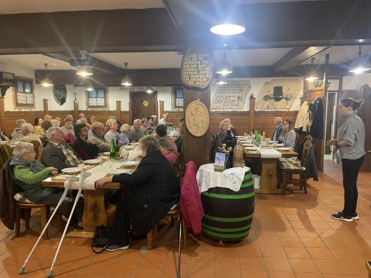 FOTO: Rekordno število udeležencev na srečanju starejših v Železnih Dverih