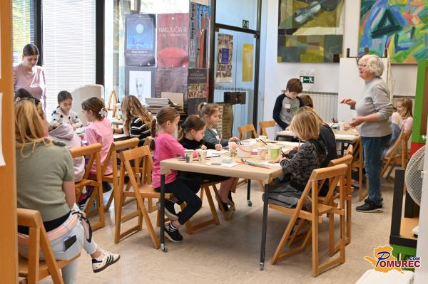 FOTO: Otroci spoznavali akvarelno tehniko v ateljeju Pike in Packa