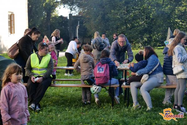 VIDEO: Kostanjev piknik napolnil park z otroškim smehom in jesenskimi barvami