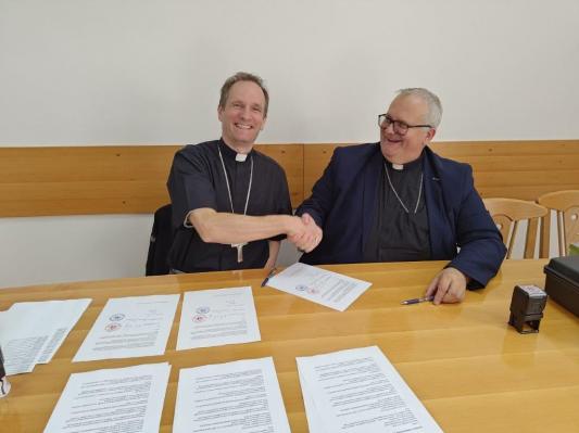 FOTO: Janez Kozinc je uradno stopil na čelo murskosoboške škofije