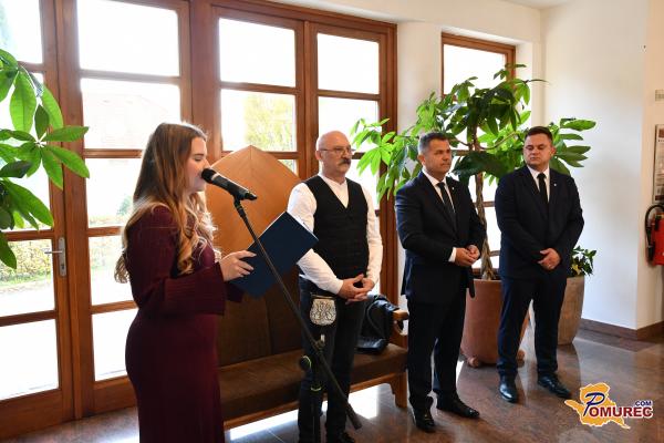 FOTO in VIDEO: Utrinki iz preteklosti oživeli na razstavi v Lendavi