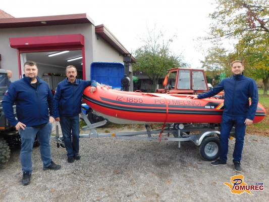 FOTO: Gasilsko društvo Melinci bogatejše za nov vodno reševalni čoln