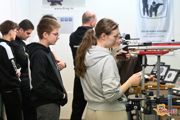 FOTO in VIDEO: Občani so se pomerili v streljanju