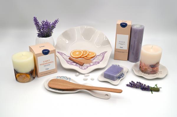 Darila z dušo – ročno ustvarjena v ateljeju invalidskih delavnic 