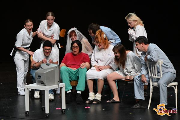 FOTO: Premiera Leta nad kukavičjim gnezdom v Murski Soboti poskrbela za stoječe ovacije