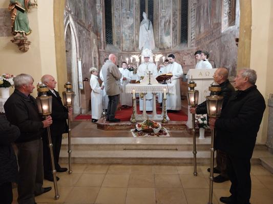 FOTO: Škof Kozinc prvič obiskal župnijo Martjanci
