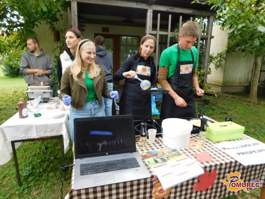 FOTO: Ko palačinka postane vozovnica v Kanado