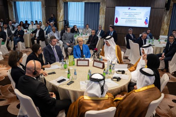 Pirc Musar s slovenskimi gospodarstveniki v Katarju za nove poslovne priložnosti