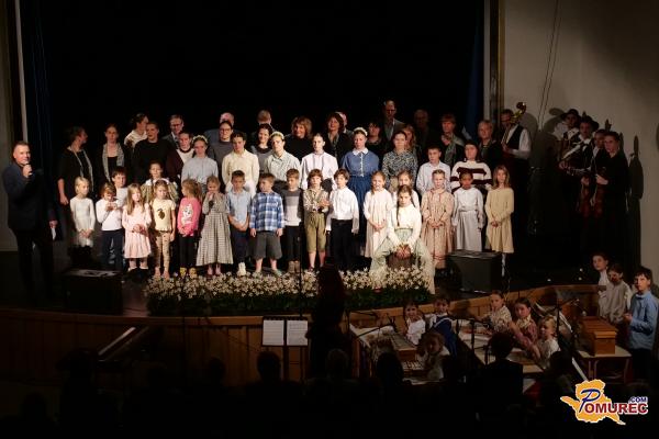FOTO in VIDEO: V Veržeju slavnostno obeležili obnovo odra v kulturni dvorani