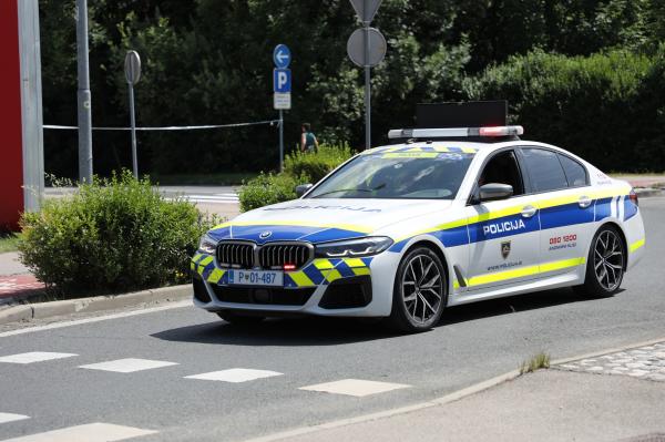 V Murski Soboti ukradli renaulta, v Lendavi prijeli 22 tujcev