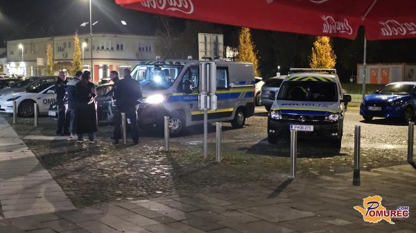 FOTO: Zakaj je sinoči v središču Murske Sobote mrgolelo policije?