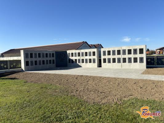 FOTO: Na pokopališču Mlajtinci postavili žarni zid