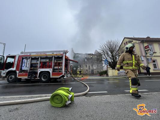 FOTO in VIDEO: Požar v Beltincih pod nadzorom, žarišča še gasijo