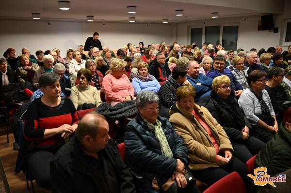 FOTO in VIDEO: Dobrodelni večer, ki je ogrel srca in pomagal družini iz Kuštanovcev