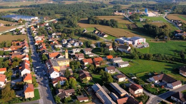 Vlada išče lokacijo za vzorčno romsko naselje, tudi v Pomurju