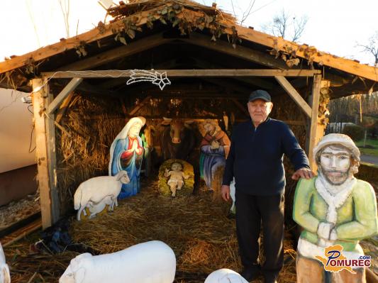FOTO: Pri družini Panker v Bratoncih so postavili jaslice v naravi