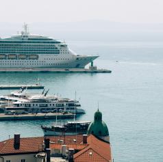 Na Hrvaškem v desetih mesecih s tujimi ladjami milijon turistov