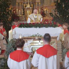 FOTO in VIDEO: Polnočna sveta maša v Beltincih v duhu miru, upanja in skupnosti