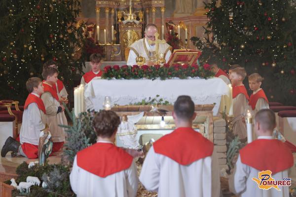 FOTO in VIDEO: Polnočna sveta maša v Beltincih v duhu miru, upanja in skupnosti